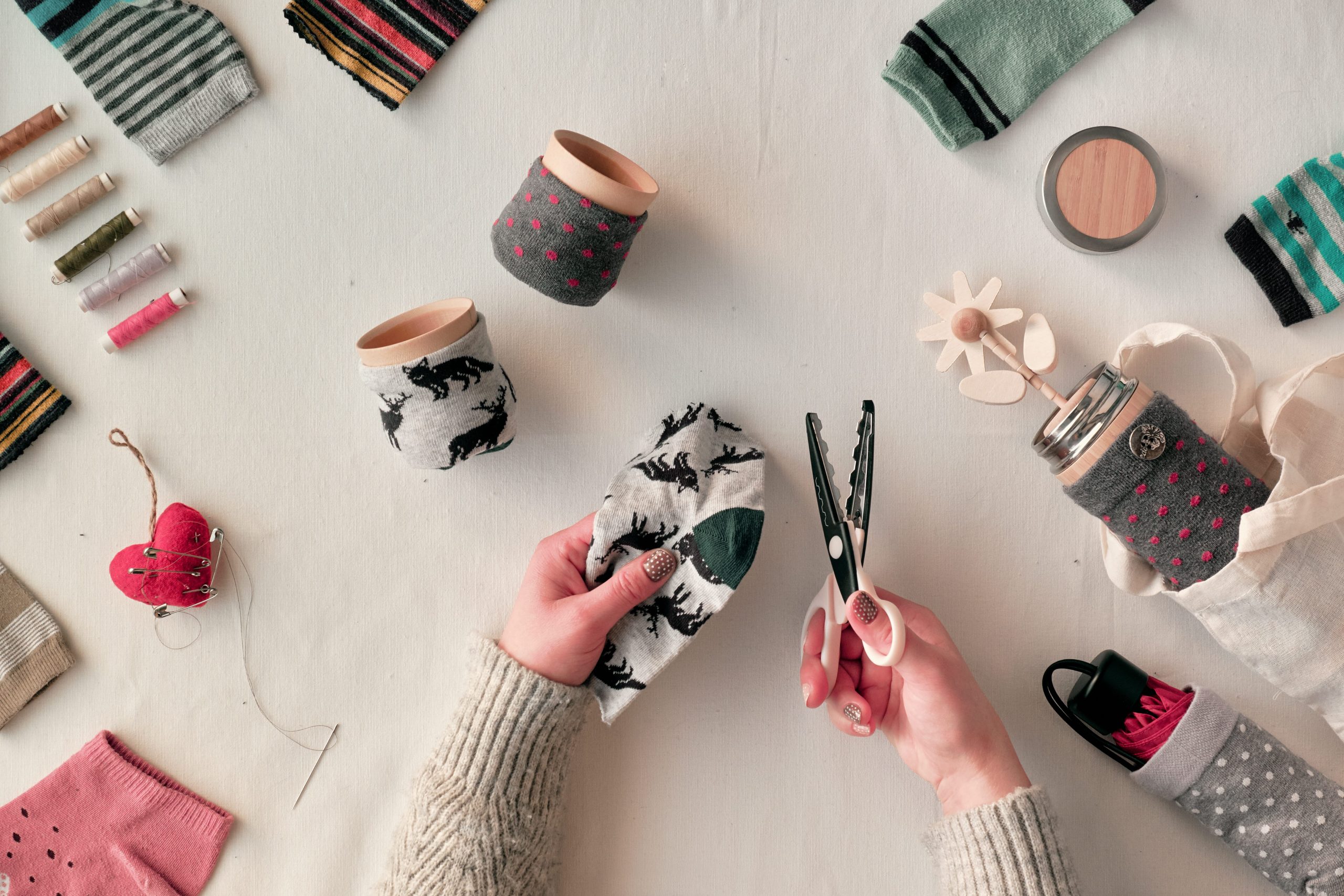 Upcycling vêtements : 5 idées faciles pour donner une seconde vie à tes vêtements